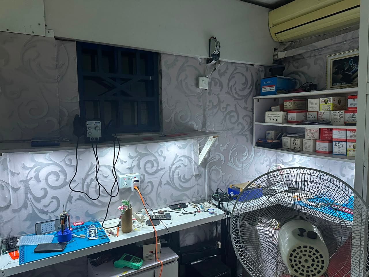 Inside the De Classic Hub workshop